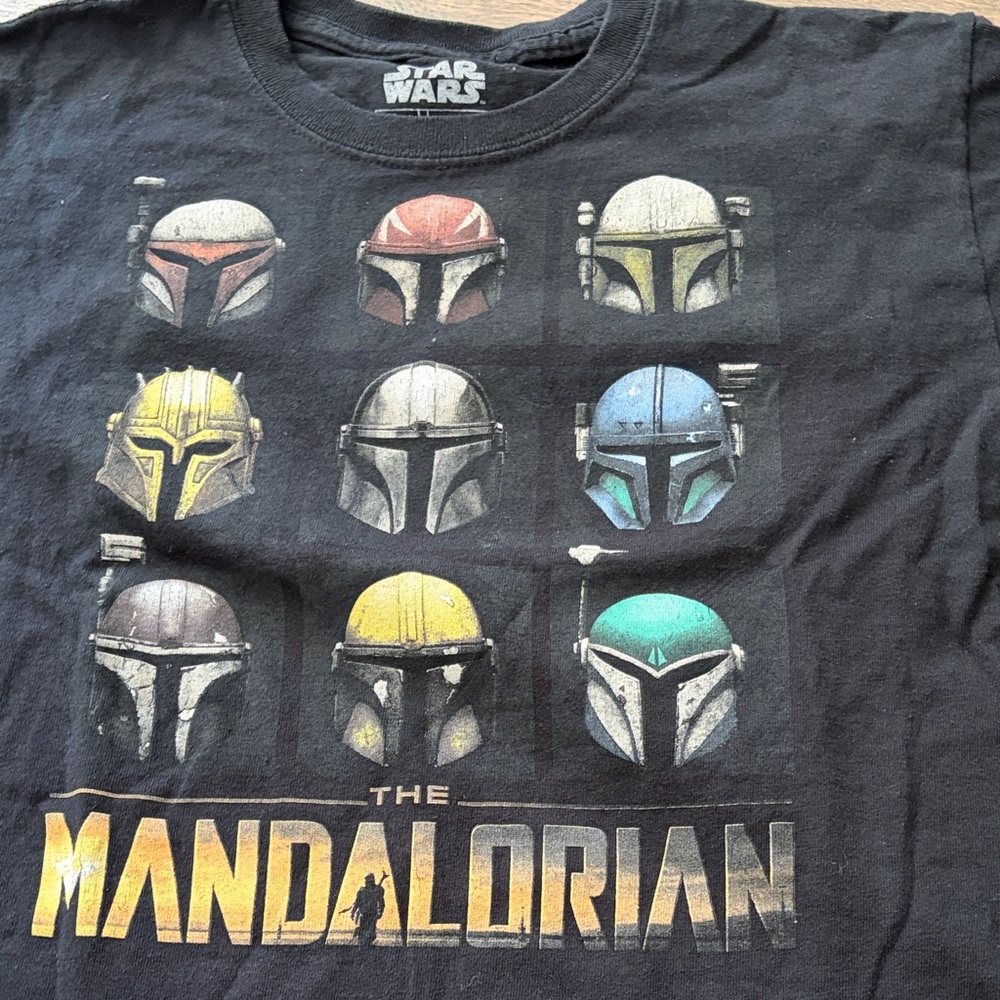 Mandalorian tee shirt